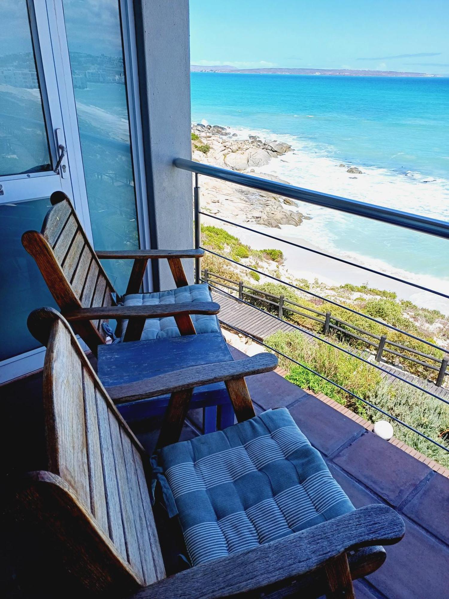 Langebaan Beach Towers Exteriör bild