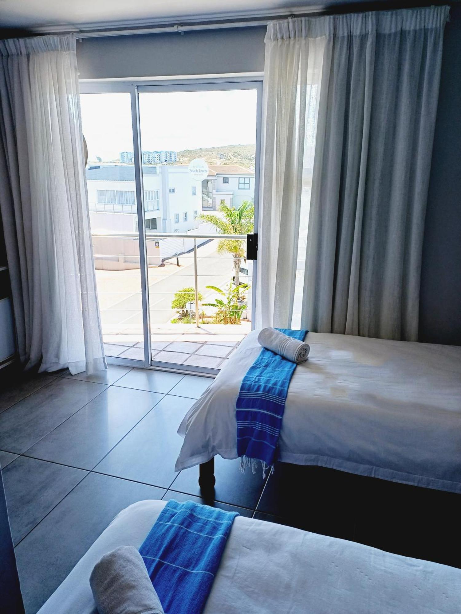 Langebaan Beach Towers Exteriör bild